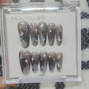 MOCYNE Ombre Press-On Nail Set with Starry Rhinestones